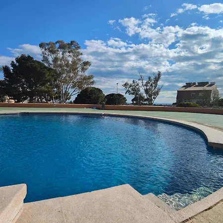 Seaview Heights In Apartment