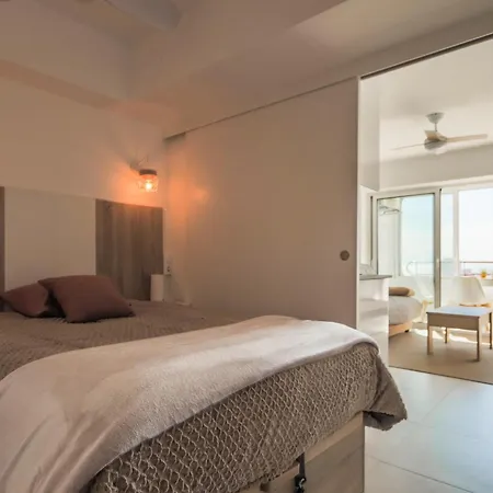 Seaview Heights In Apartment Roses
